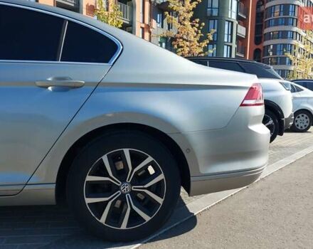 Серый Фольксваген Пассат, объемом двигателя 1.6 л и пробегом 297 тыс. км за 15000 $, фото 30 на Automoto.ua