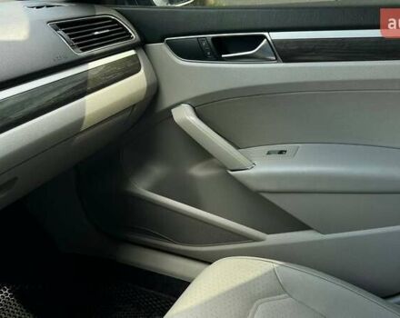 Сірий Фольксваген Пассат, об'ємом двигуна 1.8 л та пробігом 201 тис. км за 12500 $, фото 16 на Automoto.ua