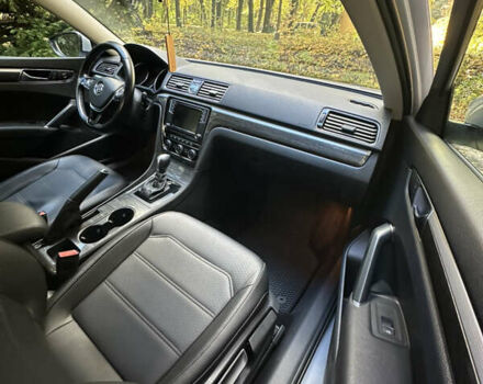 Серый Фольксваген Пассат, объемом двигателя 1.8 л и пробегом 165 тыс. км за 14200 $, фото 18 на Automoto.ua