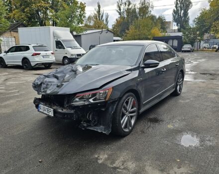 Серый Фольксваген Пассат, объемом двигателя 1.8 л и пробегом 170 тыс. км за 5000 $, фото 1 на Automoto.ua