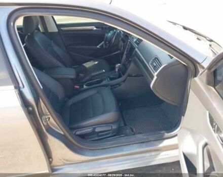 Сірий Фольксваген Пассат, об'ємом двигуна 0 л та пробігом 82 тис. км за 2000 $, фото 4 на Automoto.ua