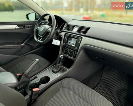 Сірий Фольксваген Пассат, об'ємом двигуна 1.8 л та пробігом 172 тис. км за 10399 $, фото 21 на Automoto.ua