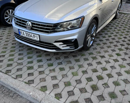 Фольксваген Пассат 2016 в Киеве на Automoto.ua Серый Фольксваген Пассат, объемом двигателя 1.8 л и пробегом 153 тыс. км за 15200 $, фото 1 на Automoto.ua