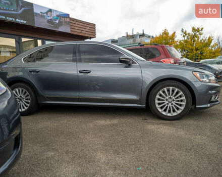 Фольксваген Пассат 2016 в Киеве на Automoto.ua Серый Фольксваген Пассат, объемом двигателя 1.8 л и пробегом 180 тыс. км за 12900 $, фото 4 на Automoto.ua