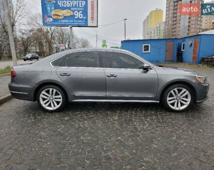 Серый Фольксваген Пассат, объемом двигателя 1.8 л и пробегом 220 тыс. км за 13500 $, фото 2 на Automoto.ua