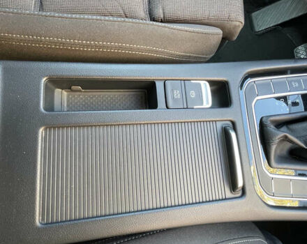 Серый Фольксваген Пассат, объемом двигателя 1.6 л и пробегом 297 тыс. км за 15000 $, фото 72 на Automoto.ua