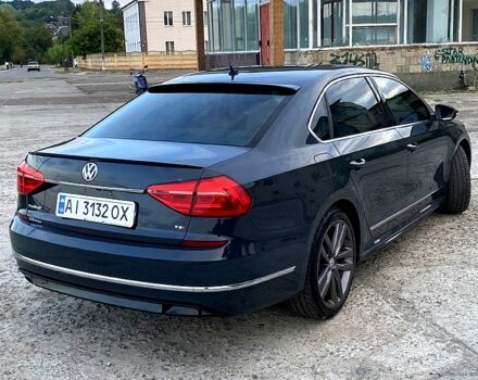 Серый Фольксваген Пассат, объемом двигателя 1.8 л и пробегом 219 тыс. км за 14000 $, фото 2 на Automoto.ua