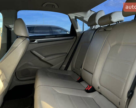 Серый Фольксваген Пассат, объемом двигателя 1.8 л и пробегом 298 тыс. км за 11500 $, фото 17 на Automoto.ua