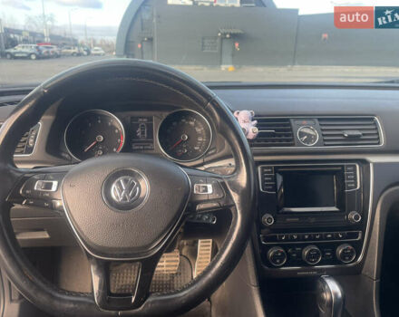 Серый Фольксваген Пассат, объемом двигателя 1.8 л и пробегом 240 тыс. км за 11500 $, фото 4 на Automoto.ua
