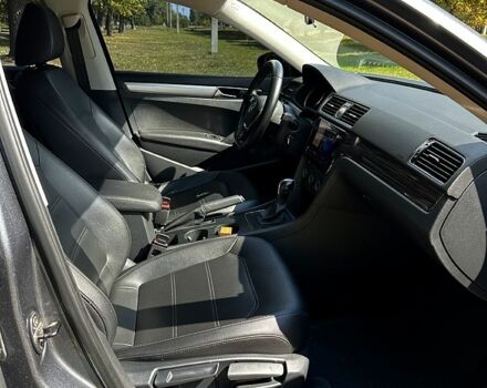 Сірий Фольксваген Пассат, об'ємом двигуна 1.8 л та пробігом 168 тис. км за 11500 $, фото 6 на Automoto.ua