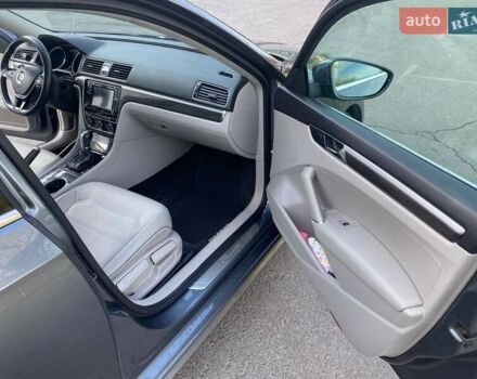 Сірий Фольксваген Пассат, об'ємом двигуна 1.8 л та пробігом 185 тис. км за 14500 $, фото 28 на Automoto.ua