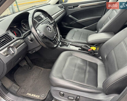 Серый Фольксваген Пассат, объемом двигателя 1.8 л и пробегом 209 тыс. км за 12490 $, фото 13 на Automoto.ua