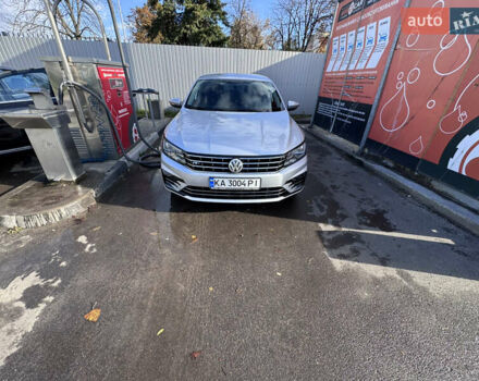 Фольксваген Пассат 2016 в Киеве на Automoto.ua Серый Фольксваген Пассат, объемом двигателя 1.8 л и пробегом 153 тыс. км за 15200 $, фото 6 на Automoto.ua