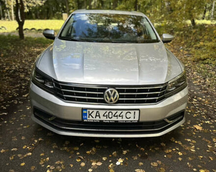 Серый Фольксваген Пассат, объемом двигателя 1.8 л и пробегом 165 тыс. км за 14200 $, фото 2 на Automoto.ua