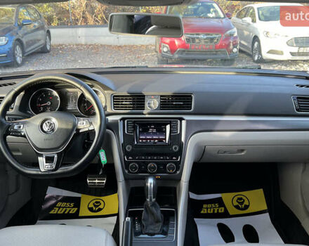 Серый Фольксваген Пассат, объемом двигателя 1.8 л и пробегом 298 тыс. км за 11500 $, фото 6 на Automoto.ua