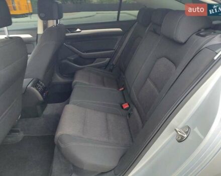 Серый Фольксваген Пассат, объемом двигателя 0 л и пробегом 196 тыс. км за 13777 $, фото 42 на Automoto.ua