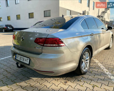 Серый Фольксваген Пассат, объемом двигателя 1.6 л и пробегом 313 тыс. км за 12900 $, фото 4 на Automoto.ua