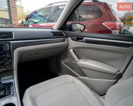 Фольксваген Пассат 2016 в Киеве на Automoto.ua Серый Фольксваген Пассат, объемом двигателя 1.8 л и пробегом 180 тыс. км за 12900 $, фото 21 на Automoto.ua