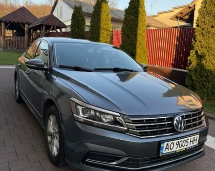 Серый Фольксваген Пассат, объемом двигателя 1.8 л и пробегом 194 тыс. км за 10700 $, фото 4 на Automoto.ua
