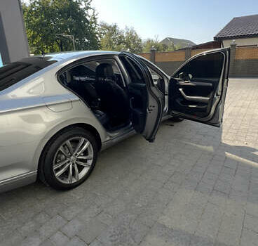 Серый Фольксваген Пассат, объемом двигателя 1.97 л и пробегом 298 тыс. км за 16350 $, фото 16 на Automoto.ua