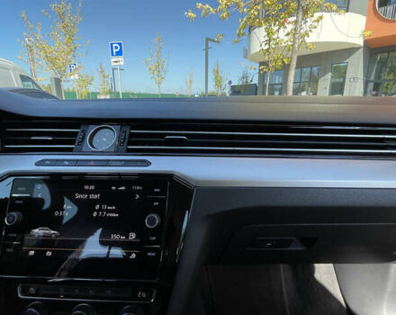 Серый Фольксваген Пассат, объемом двигателя 1.6 л и пробегом 297 тыс. км за 15000 $, фото 75 на Automoto.ua