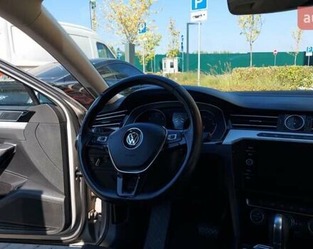 Серый Фольксваген Пассат, объемом двигателя 1.6 л и пробегом 297 тыс. км за 15000 $, фото 41 на Automoto.ua