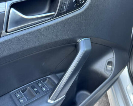 Фольксваген Пассат 2016 в Киеве на Automoto.ua Серый Фольксваген Пассат, объемом двигателя 1.8 л и пробегом 153 тыс. км за 15200 $, фото 45 на Automoto.ua