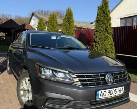 Серый Фольксваген Пассат, объемом двигателя 1.8 л и пробегом 194 тыс. км за 10700 $, фото 6 на Automoto.ua