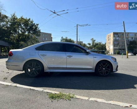 Серый Фольксваген Пассат, объемом двигателя 1.8 л и пробегом 157 тыс. км за 14800 $, фото 4 на Automoto.ua