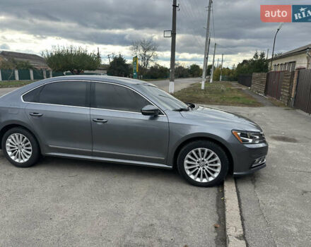 Сірий Фольксваген Пассат, об'ємом двигуна 1.8 л та пробігом 129 тис. км за 13700 $, фото 1 на Automoto.ua