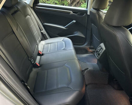 Серый Фольксваген Пассат, объемом двигателя 1.8 л и пробегом 165 тыс. км за 14200 $, фото 33 на Automoto.ua