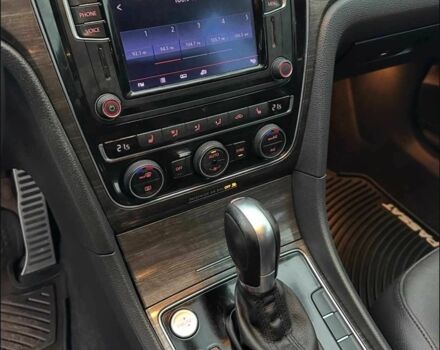 Серый Фольксваген Пассат, объемом двигателя 1.8 л и пробегом 145 тыс. км за 15350 $, фото 5 на Automoto.ua