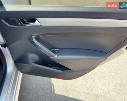 Серый Фольксваген Пассат, объемом двигателя 1.8 л и пробегом 111 тыс. км за 12999 $, фото 16 на Automoto.ua