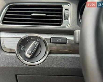 Серый Фольксваген Пассат, объемом двигателя 1.78 л и пробегом 177 тыс. км за 12400 $, фото 23 на Automoto.ua