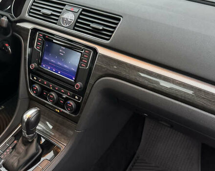 Серый Фольксваген Пассат, объемом двигателя 1.8 л и пробегом 180 тыс. км за 12800 $, фото 15 на Automoto.ua