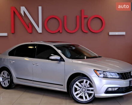 Серый Фольксваген Пассат, объемом двигателя 1.8 л и пробегом 180 тыс. км за 14800 $, фото 4 на Automoto.ua