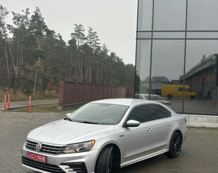 Сірий Фольксваген Пассат, об'ємом двигуна 1.8 л та пробігом 208 тис. км за 11800 $, фото 3 на Automoto.ua