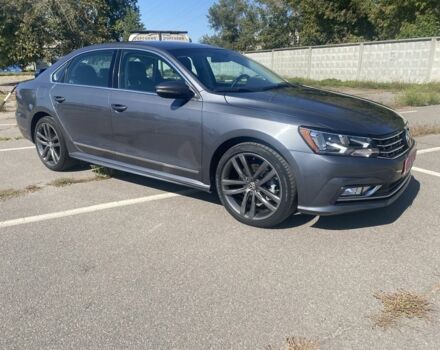 Сірий Фольксваген Пассат, об'ємом двигуна 1.8 л та пробігом 230 тис. км за 11900 $, фото 2 на Automoto.ua