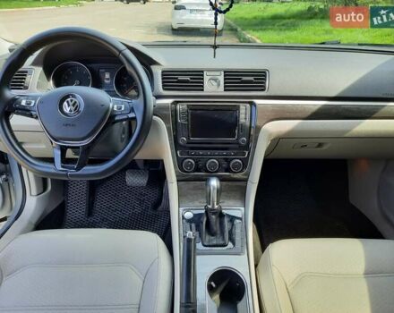 Сірий Фольксваген Пассат, об'ємом двигуна 1.8 л та пробігом 178 тис. км за 15000 $, фото 17 на Automoto.ua