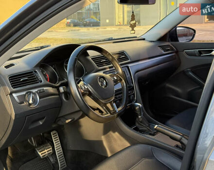 Сірий Фольксваген Пассат, об'ємом двигуна 1.8 л та пробігом 235 тис. км за 13850 $, фото 9 на Automoto.ua