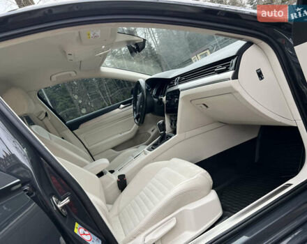 Сірий Фольксваген Пассат, об'ємом двигуна 2 л та пробігом 177 тис. км за 19850 $, фото 47 на Automoto.ua