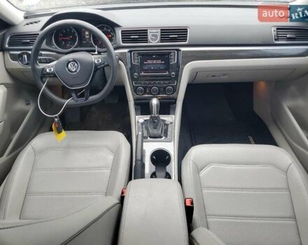 Сірий Фольксваген Пассат, об'ємом двигуна 1.8 л та пробігом 71 тис. км за 1500 $, фото 7 на Automoto.ua