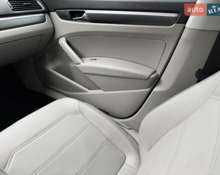 Серый Фольксваген Пассат, объемом двигателя 1.8 л и пробегом 189 тыс. км за 11800 $, фото 55 на Automoto.ua