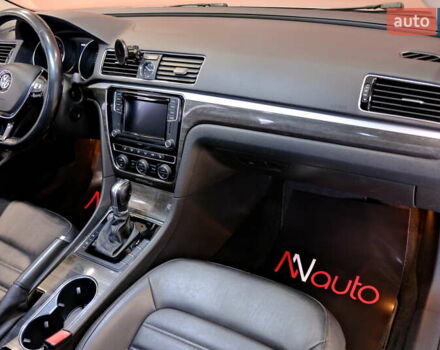 Серый Фольксваген Пассат, объемом двигателя 1.8 л и пробегом 180 тыс. км за 14800 $, фото 40 на Automoto.ua