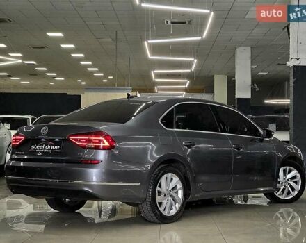 Сірий Фольксваген Пассат, об'ємом двигуна 2 л та пробігом 195 тис. км за 13699 $, фото 8 на Automoto.ua