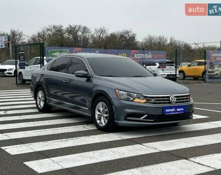 Сірий Фольксваген Пассат, об'ємом двигуна 1.8 л та пробігом 145 тис. км за 11700 $, фото 2 на Automoto.ua