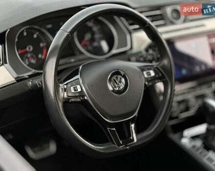 Серый Фольксваген Пассат, объемом двигателя 1.97 л и пробегом 215 тыс. км за 23500 $, фото 19 на Automoto.ua