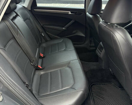 Серый Фольксваген Пассат, объемом двигателя 1.8 л и пробегом 255 тыс. км за 12500 $, фото 41 на Automoto.ua