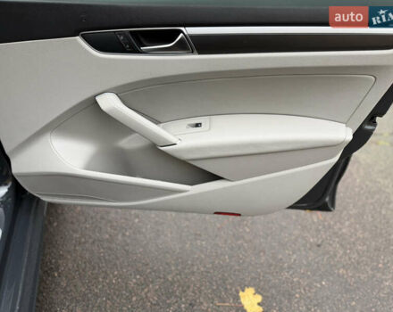 Серый Фольксваген Пассат, объемом двигателя 1.8 л и пробегом 189 тыс. км за 11800 $, фото 66 на Automoto.ua