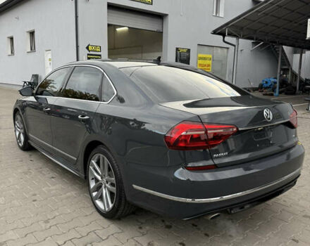 Серый Фольксваген Пассат, объемом двигателя 1.8 л и пробегом 255 тыс. км за 12500 $, фото 55 на Automoto.ua